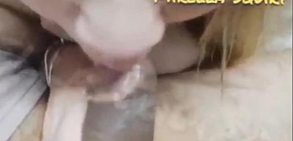  MIRELLA SQUIRT FAZ ANAL NOVAMENTE NA FRENTE DO CORNINHO PUNHETEIRO